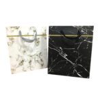 Bolsa de regalo manchas 30x40cm un